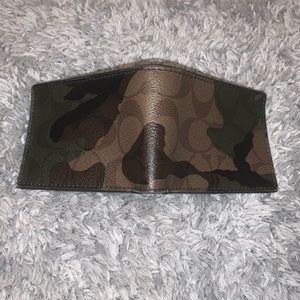 SOLD Men’s Coach Billfold Wallet